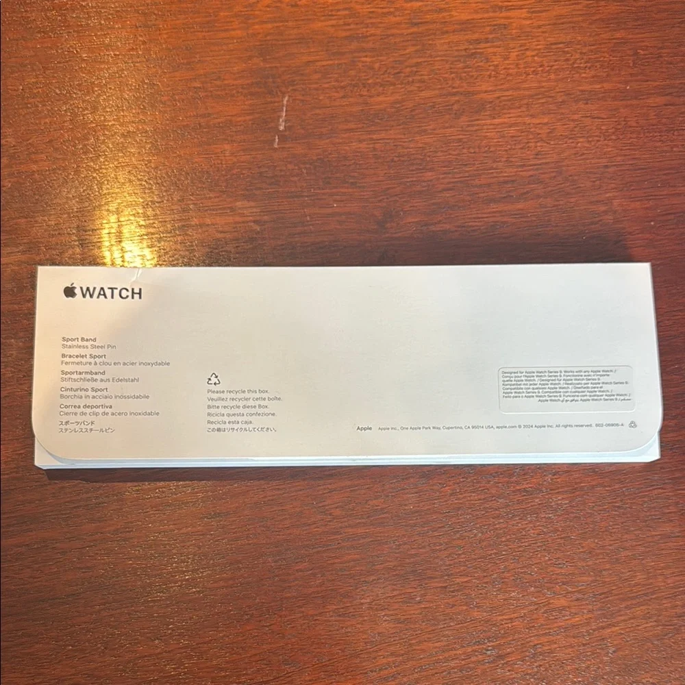 Apple Silver Arm and Wristband for Wearables NEW